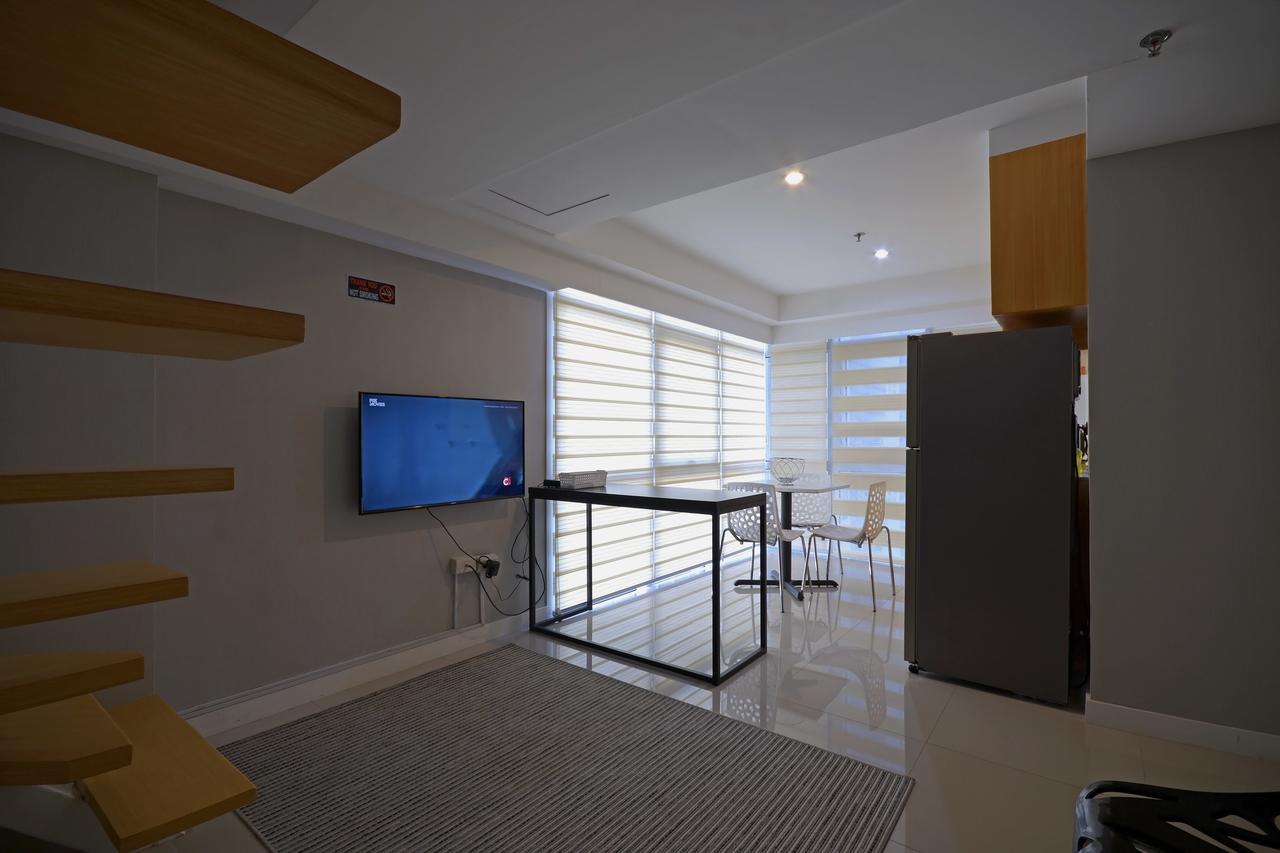 Victoria Soho Suites Манила Экстерьер фото