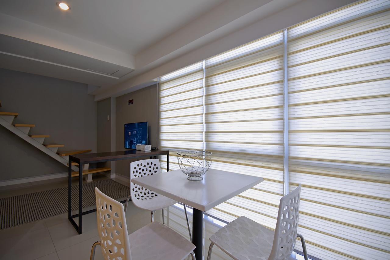 Victoria Soho Suites Манила Экстерьер фото