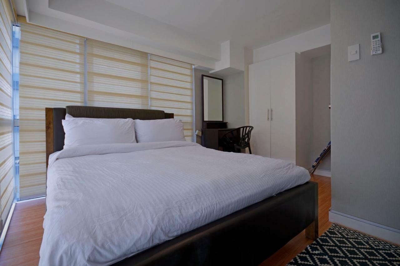 Victoria Soho Suites Манила Экстерьер фото